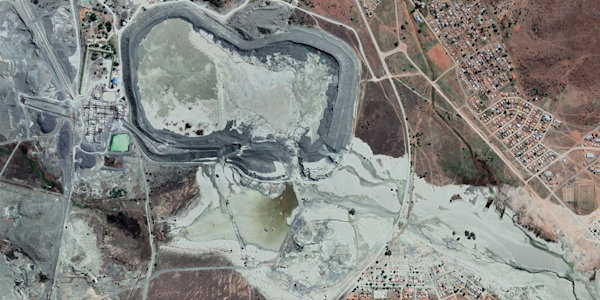 Post failure satellite image of the Jagersfontein Dam about which Wits civil engineers published a study 600x300